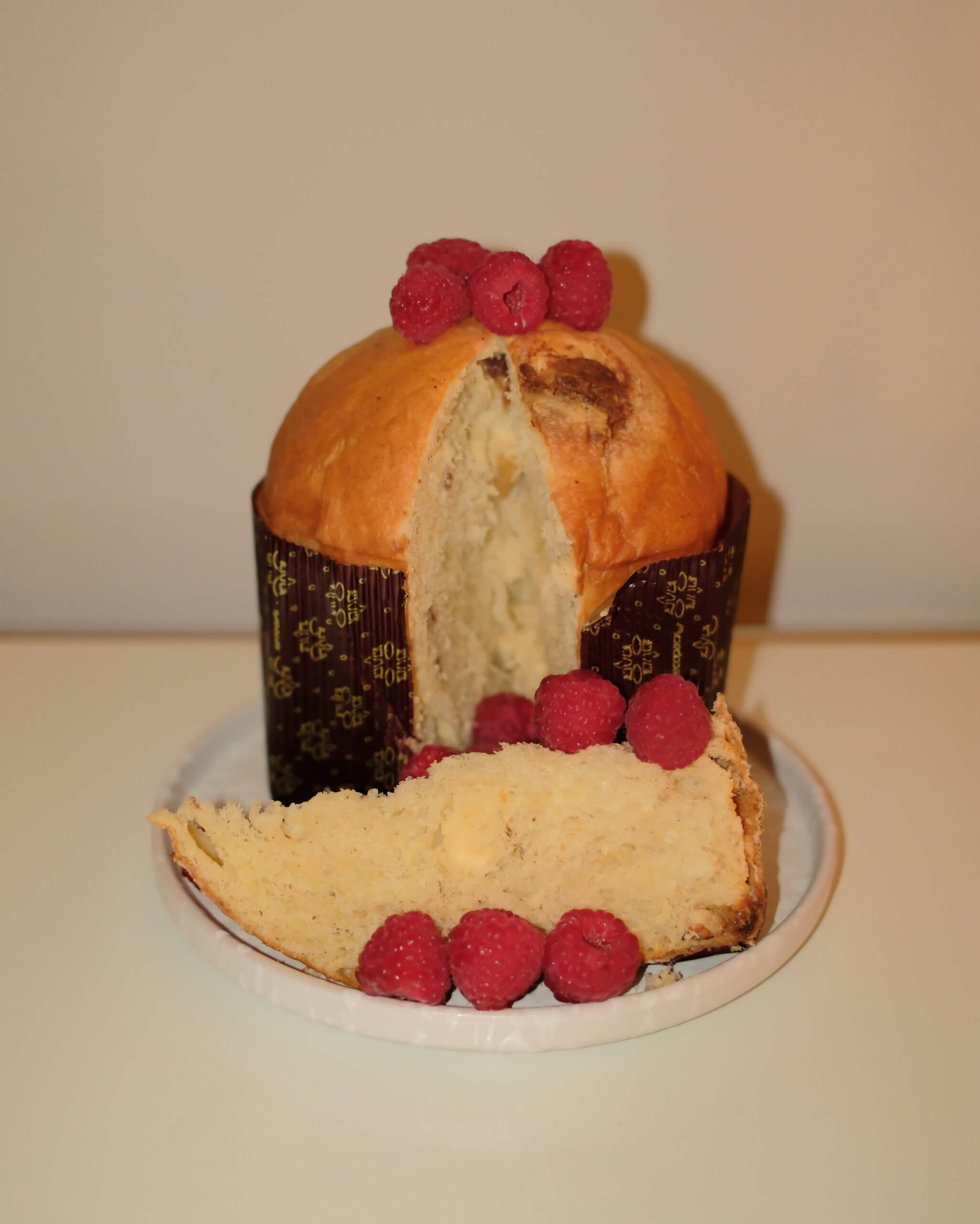 Panettone di Berna -Himbeer Ingwer x Choc Blanc